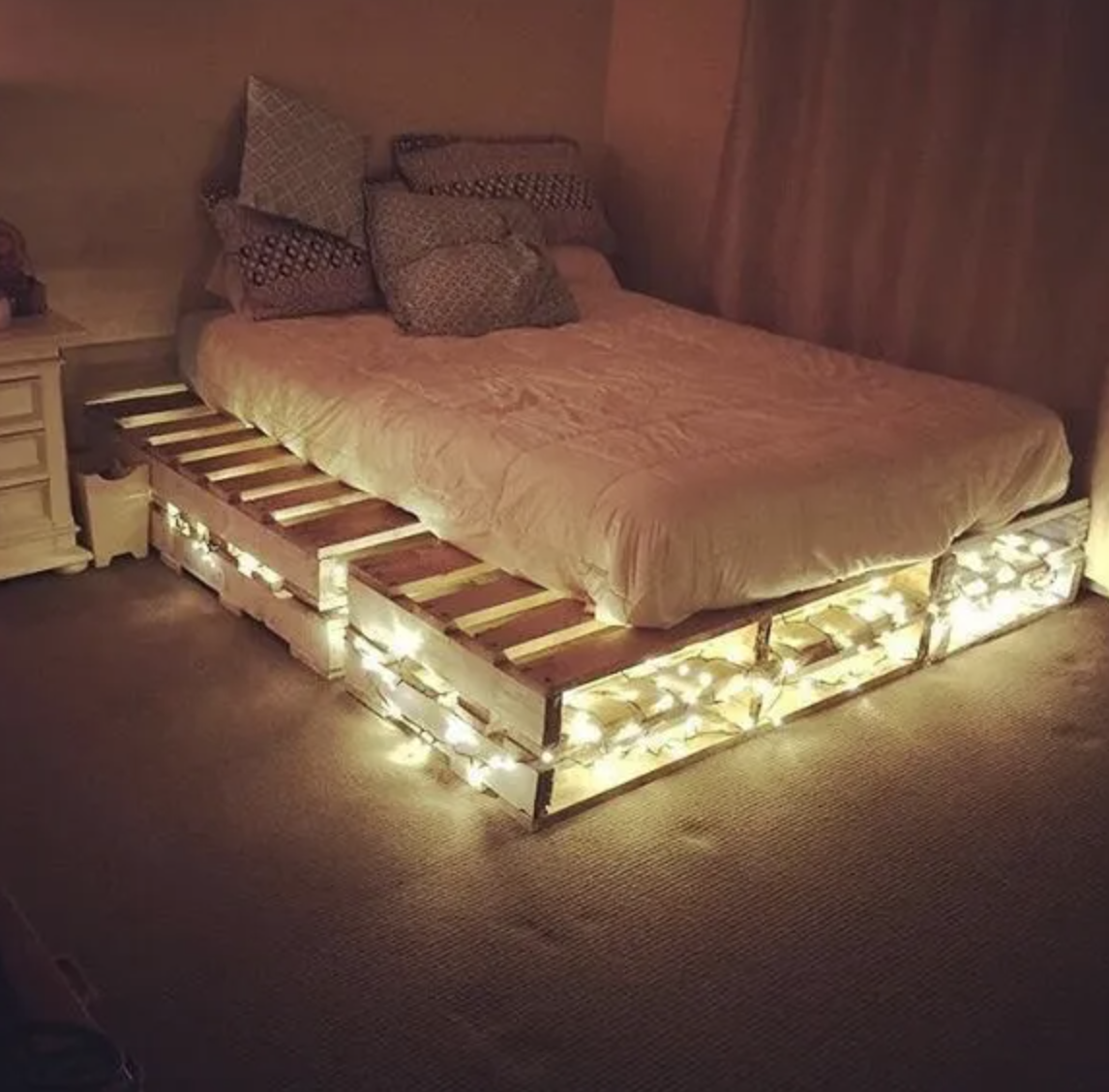 Led Işıklı Oda Dekorasyonu
